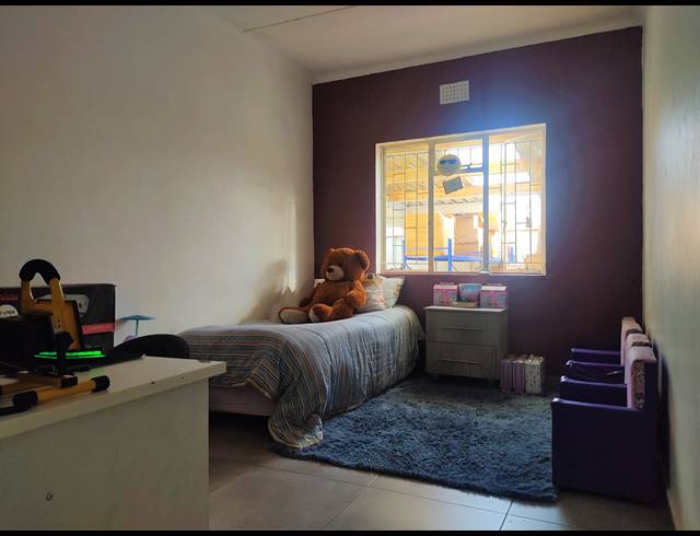 3 BEDROOM HOUSE FOR SALE IN SILVER OAKS